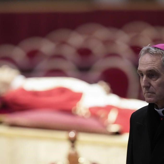 Benedict aide's tell-all book will expose 'dark maneuvers'